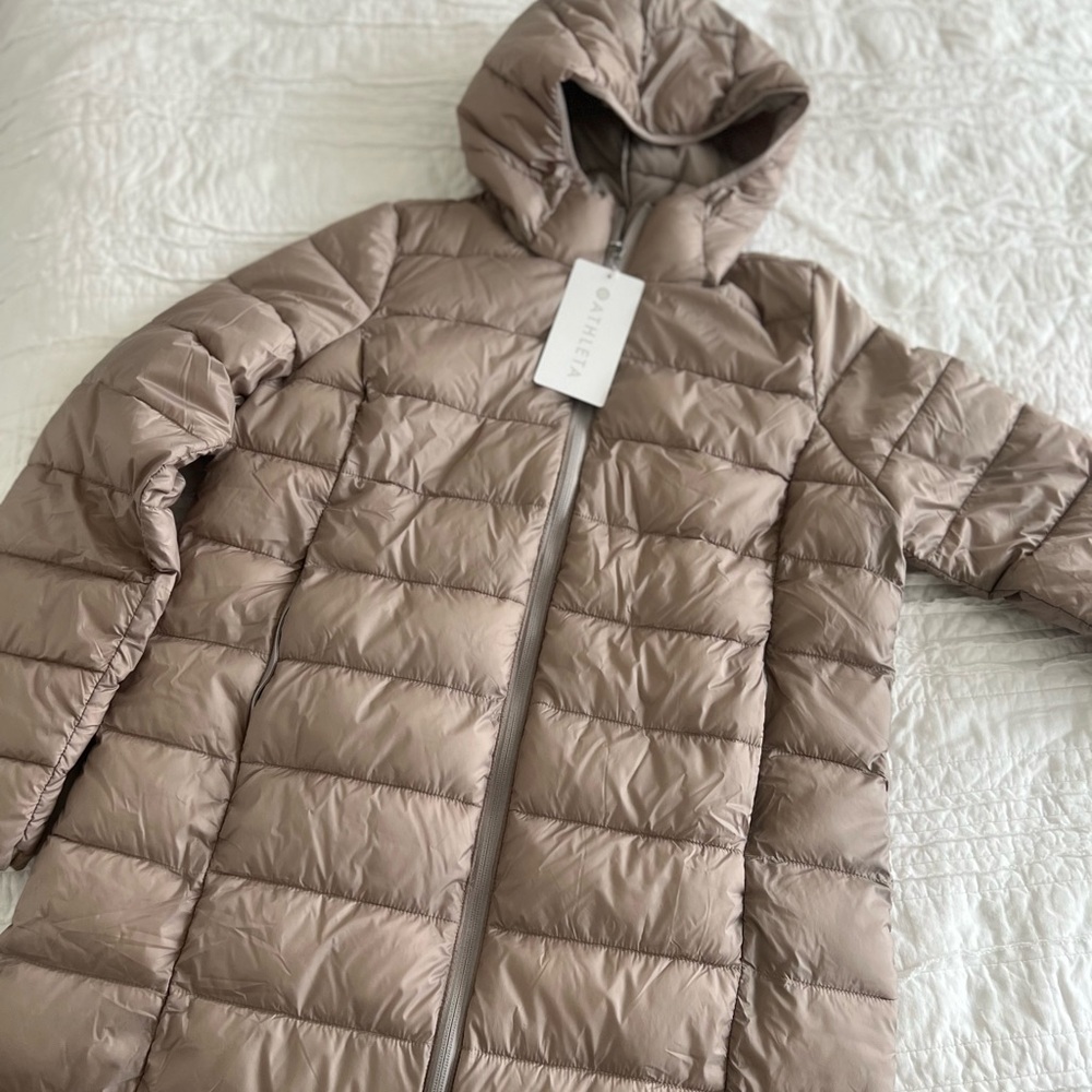 Athleta Women’s Ultra Puffer Jacket, Champagne; brand new